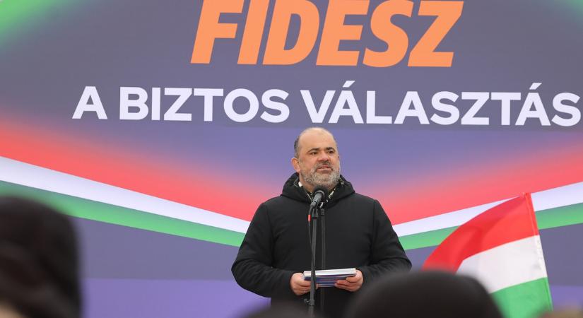 Bóna Zoltán: A Fidesz az egyetlen garancia, hogy a pénzünk ne Kijevbe, a férfiak pedig ne háborúba menjenek