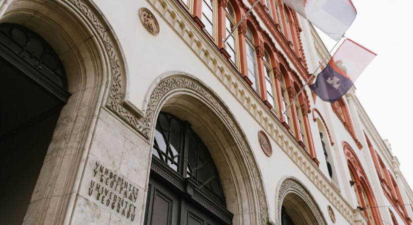 Az Informer élőben közvetítette, ahogy a bűnügyi rendőrség belép a Belgrádi Egyetem rektorátusába