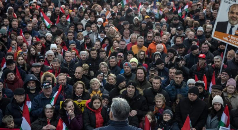Országjárás: újabb fotók jöttek, többen nem is lehetnének Ócsán