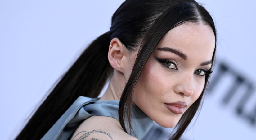 Így nézett ki a plasztika előtt a világ egyik legszebb nője