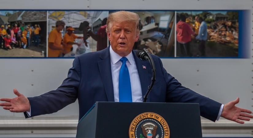 Trump hadat üzent a traktoráraknak és a környezetvédelmi előírásoknak