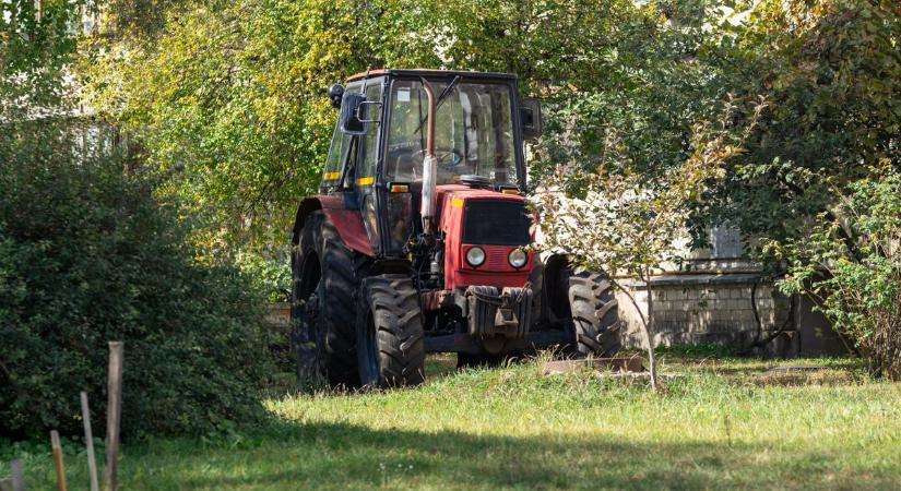 Elloptak egy traktort Vasban - A megtaláló jutalmat kap