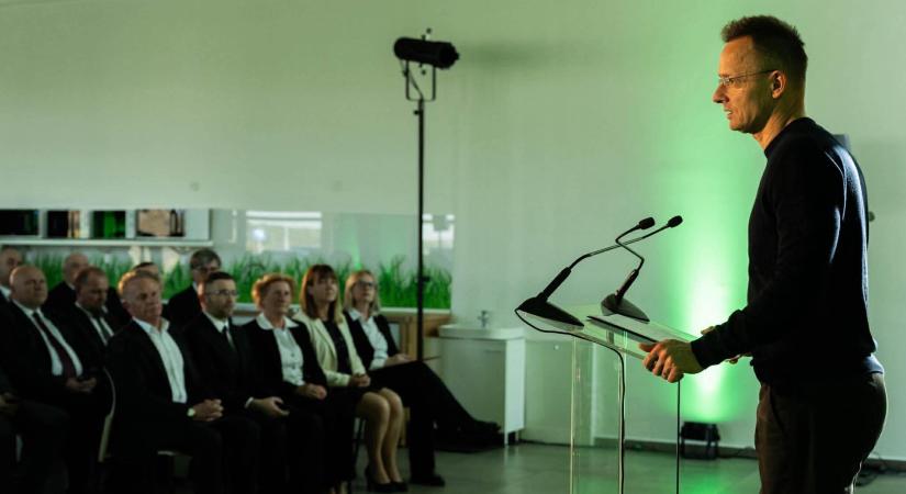 Szijjártó Péter: Nem hagyhatjuk, hogy a Tisza végrehajtsa a brüsszeli energiapolitikát