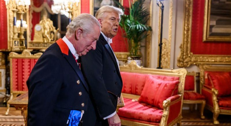 Megalázó látogatás: III. Károly elutazik Trumphoz