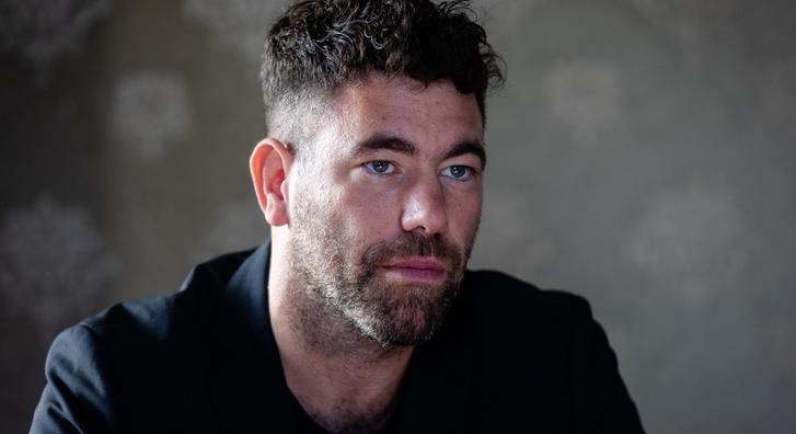 „Majdnem elszakadt nálam a cérna, amikor láttam, hogy vágja a fejeket” – Krausz Gábor elárulta, mivel tette próbára kislánya