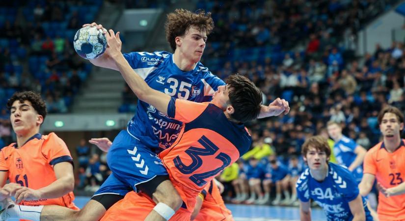 Túl nagy falat volt a Barca a Pick Szegednek az ifi BL-ben, de így is vastaps szólt nekik