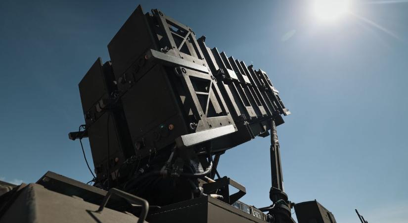 Ilyen még nem volt Európában: gigantikus fegyvergyár épül Magyarország szomszédjában, majdnem 10 ezer munkahelyet teremt – az egész ipart berobbantja