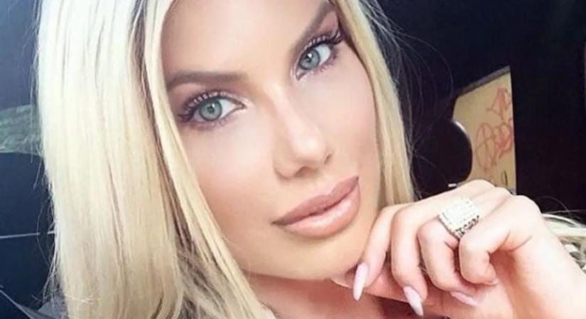 Izzasztó látvány: köldökig kivágott ruhában pózol Labancz Lilla