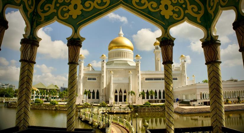 Drasztikus lépéssel vet véget a benzinturizmusnak egy olajban gazdag ország