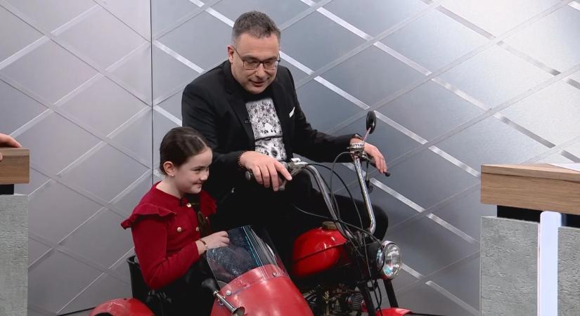 „Ezt szeretném a kismotor árából” – Sváby Andrásnál tarolt a kislány őszintesége