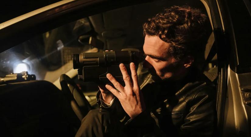 Magánnyomozókat és egy rendőrt is őrizetbe vettek korrupciós ügyek miatt