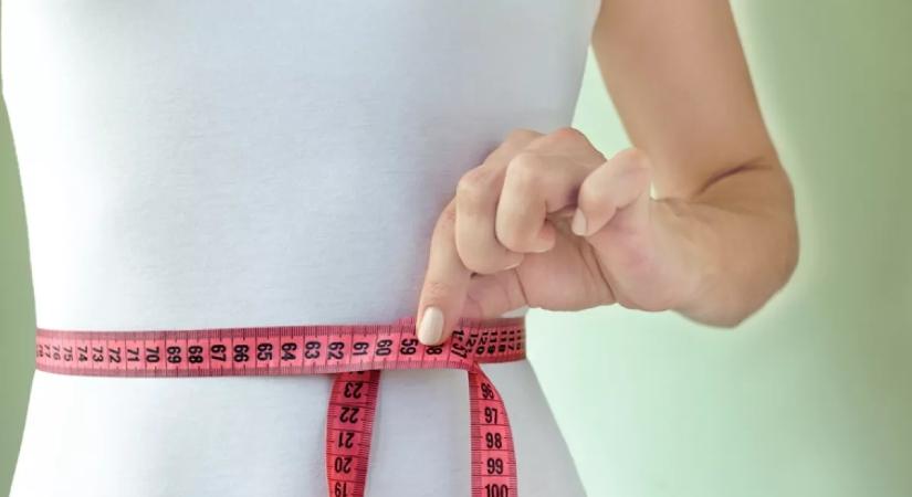 Ezt edd este 7 után, és reggelre laposabb lesz a hasad: elképesztő, mit tesz ez az étel a testeddel éjszaka