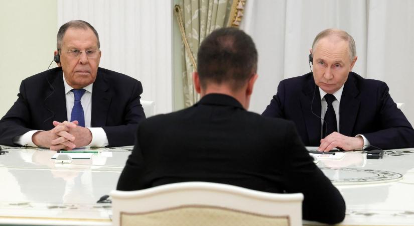 Szijjártó Péter szerint egy oligarcha sem kért tőle semmit, Szergej Lavrovon kívül más külügyminiszterek sora rendszeresen