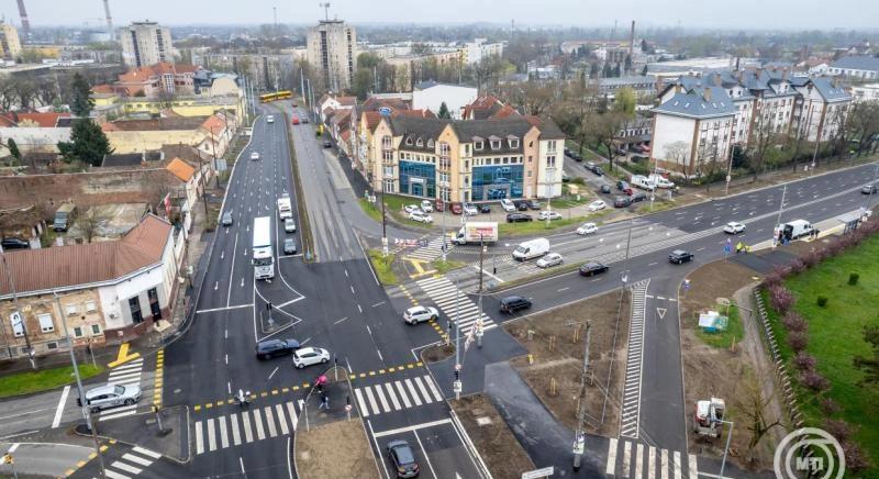 Elkészült a debreceni Szoboszlói úti közúti csomópont