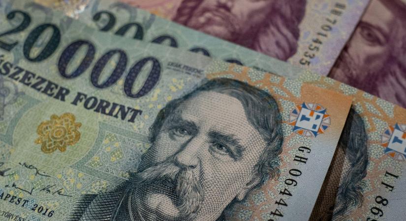 Ezért akarták elégetni az összes magyar forintot, tilos volt birtokolni ezt a bankót