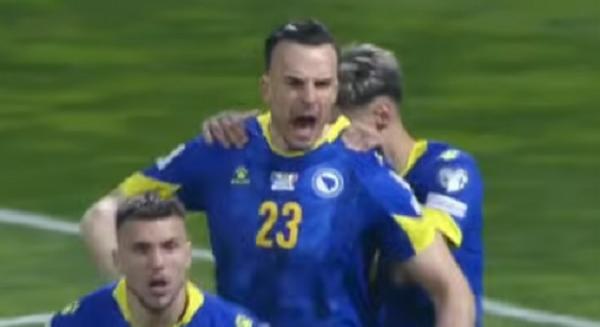 Pótselejtezők: volt Loki-csatár főszereplésével ejtették ki a bosnyákok az olaszokat