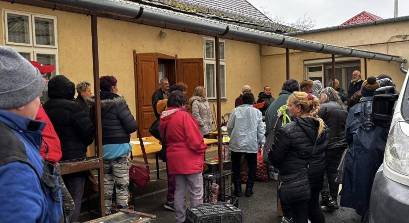 Kiscsirkét, vetőmagot és vetőburgonyát igényelhettek rászoruló családok Hajdúnánáson