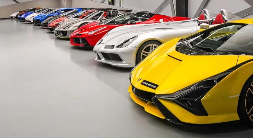 Bajban a luxusautó-gyárak, nagy baj történt