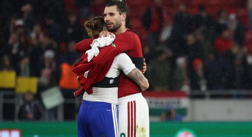 Szoboszlai teljesen új mezt kapott, fotókon a nagy találkozás