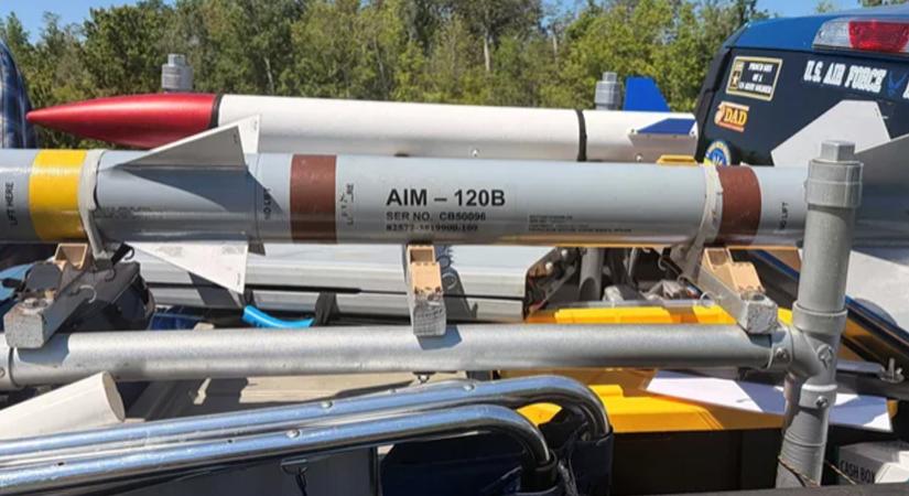 Nagy erőket mozgósított, a környéket is lezárta a rendőrség egy autó rakománya miatt