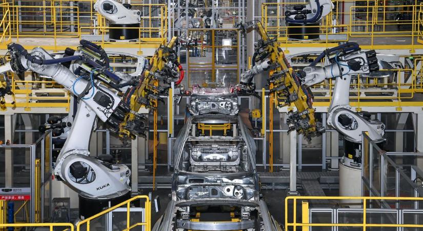 Döntött az óriási kínai autómárka: beköltözik az egyik legnagyobb európai járművállalat gyáraiba, ott készíti az új kocsikat – Szlovákiára is ez vár