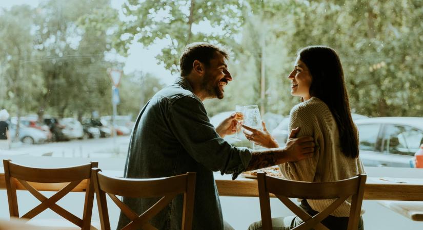 A Szeretők lapja: ezt üzeni április Tarot kártyája