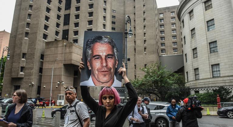 Újabb nők álltak a nyilvánosság elé a Jeffrey Epstein-üggyel kapcsolatban