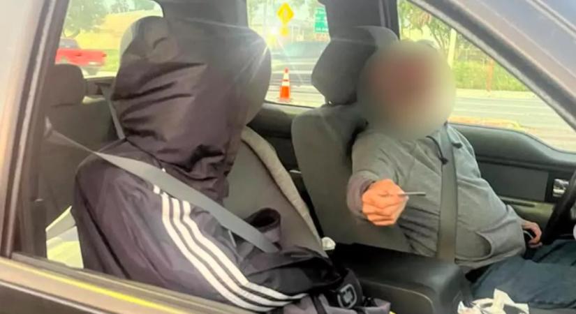 Álutas a gyorsítósávban: bizarr trükköt leplezett le a rendőrség