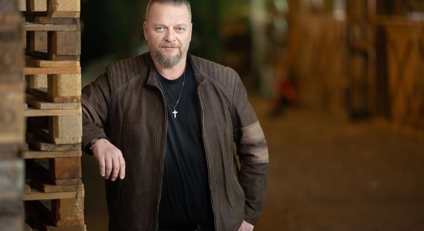 Megbélyegezték az Ismerős Arcokat