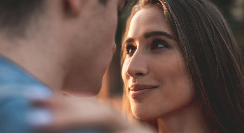 Pszichológusok szerint ez az 1 apró dolog elárulja rólad, hogy magabiztos vagy-e, vagy sem