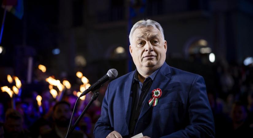 Videón Orbán Viktor tankolása: „ez a Kapitány-ár” – mondta a kormányfő a piaci üzemanyagárakról