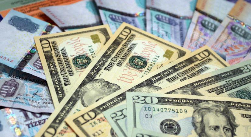 Meglepő reggel: letarolta a devizákat a magyar pénz
