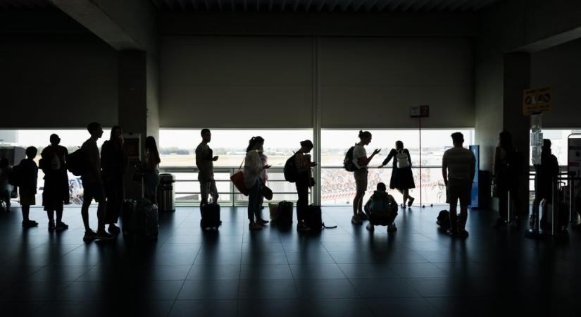 Kilőtt a repülőjegy-keresések száma a választás előtti napra