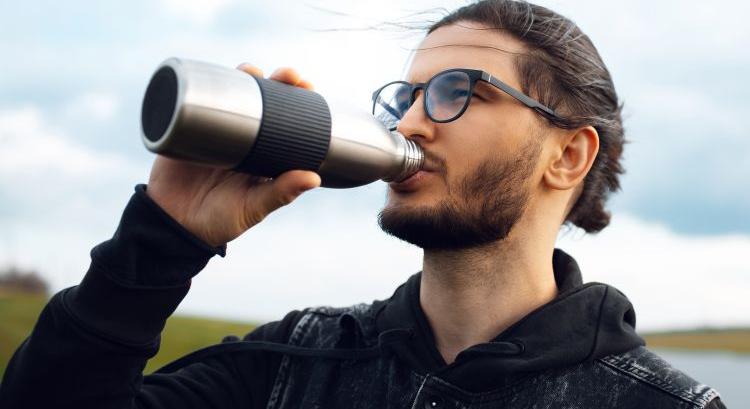 Ez a palack több ezer műanyag kiváltására alkalmas