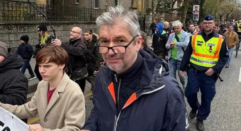 Hadházy Ákos győzelmére számít Zuglóban a kormányközeli Nézőpont Intézet