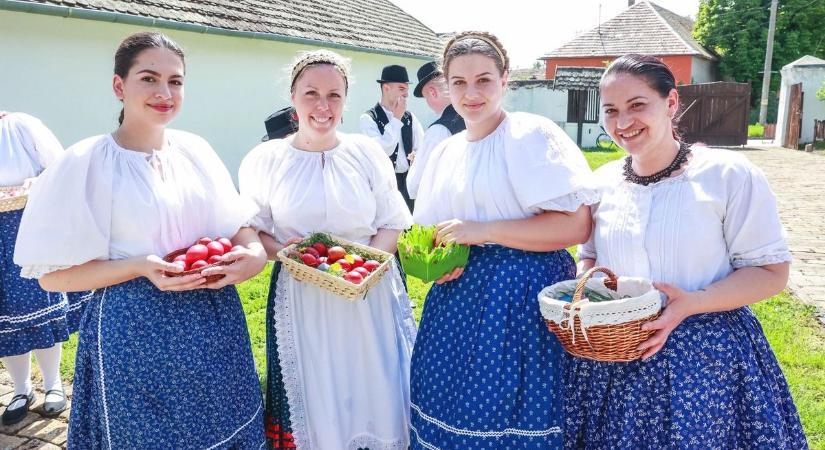 SMS-ben locsolsz? Ezek a versek letarolják a húsvétot!