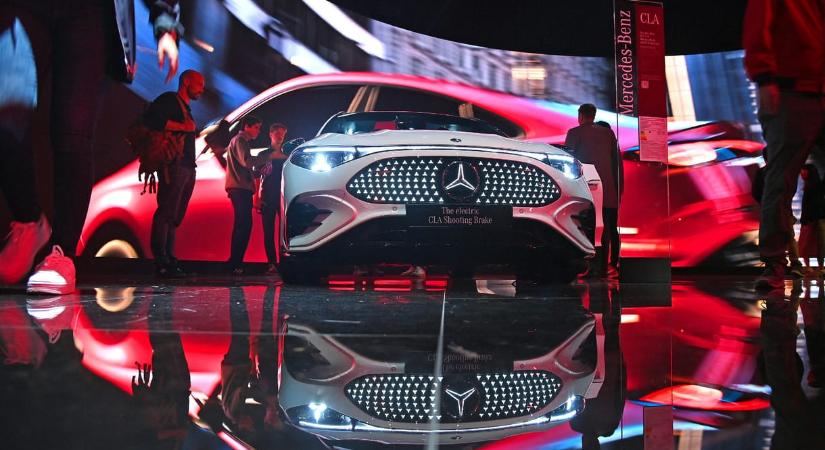 Négymilliárd dollárt pumpál a Mercedes amerikai gyárába a vámok miatt