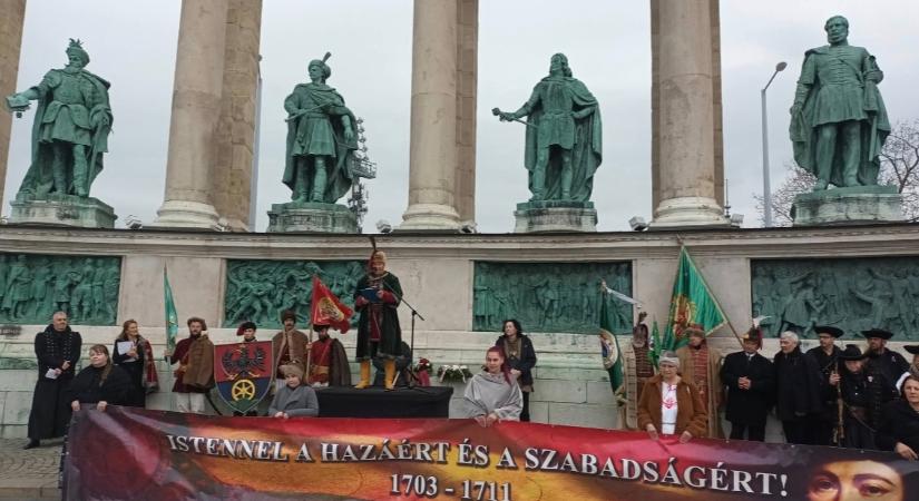II. Rákóczi Ferencre emlékeztek a Hősök terén – képeken