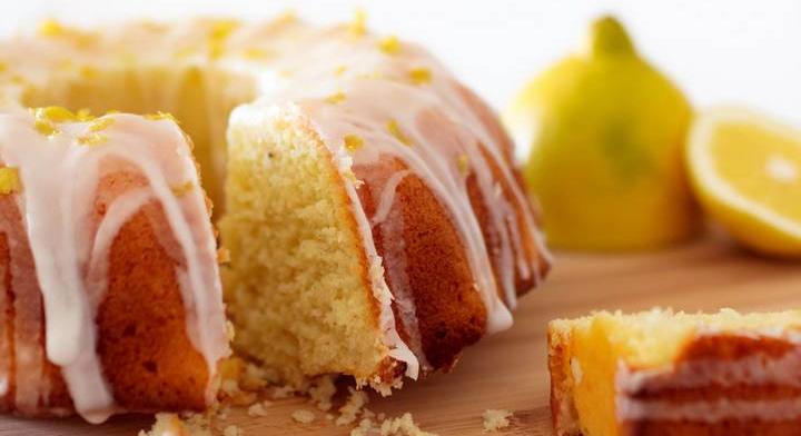 Csodaszép, tavaszi citromos kuglóf: egy keverőtál, és kész is a mestermű