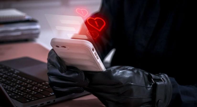 Álprofilokkal és kamu hirdetésekkel csalt ki pénzt, egy dunaföldvári nőt is átvert