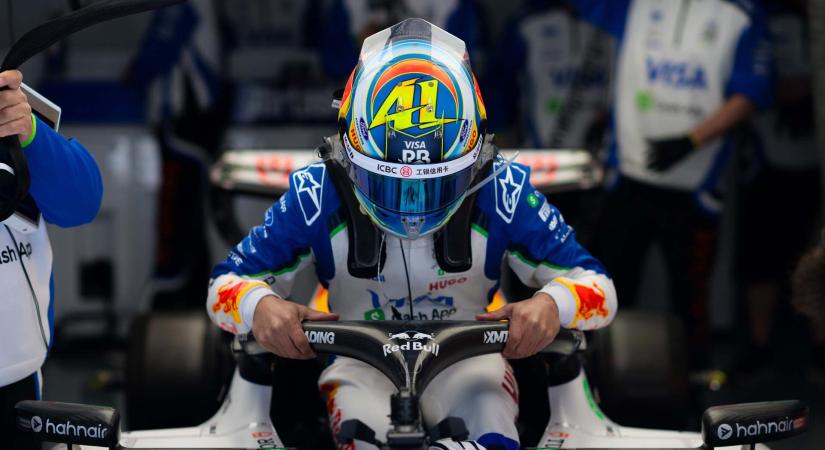 Lindblad falnak csapódott Szuzukában a Pirelli esőgumi-tesztjén