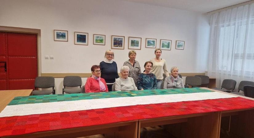 Négy ország, egy nemzet – összetartozás öltésekben