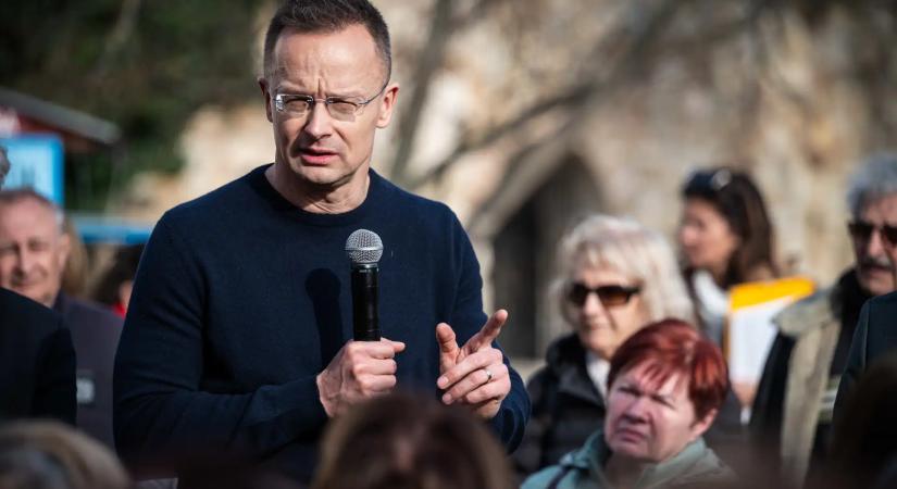 Direkt36: Szijjártó régi barátjának hozott milliárdos üzletet a debreceni akkugyár