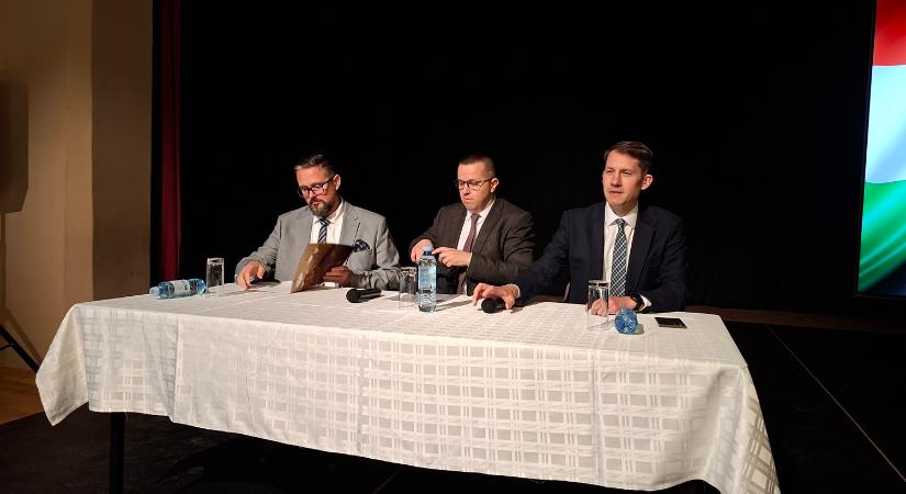 Lakossági fórum Újvidéken