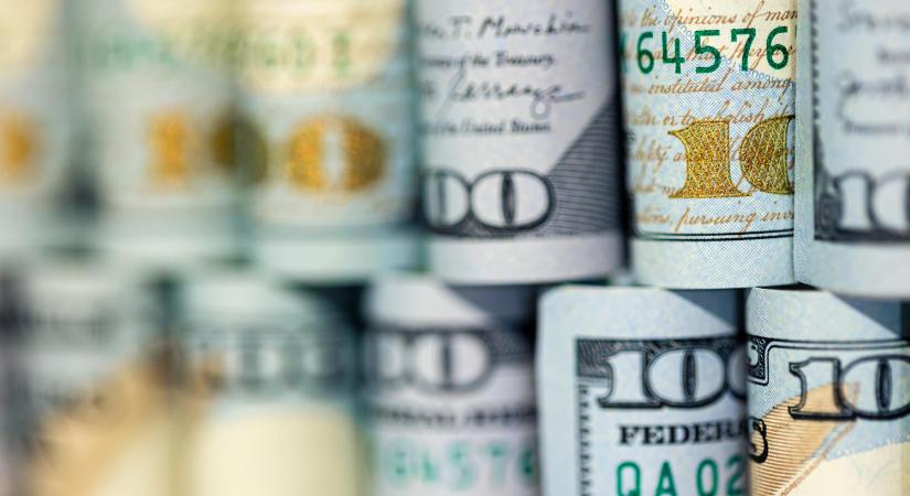 A Revolut is lépett az ingyenes készpénzfelvétel terén