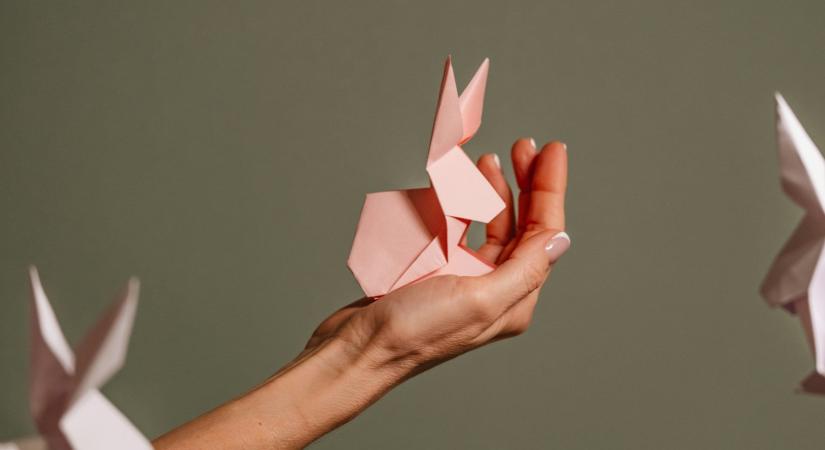 8 filléres, színes húsvéti dekoráció, amit papírból készíthetsz