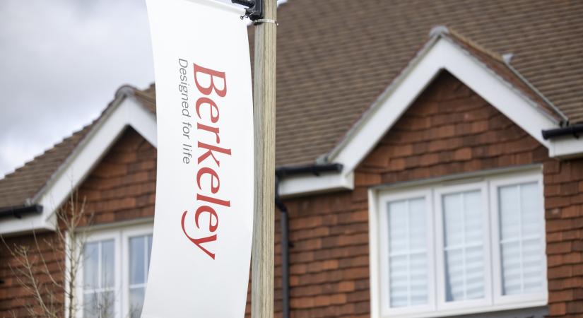 Váratlan bejelentést tett az ingatlanpiaci óriás: azonnal hatalmasat zuhant a részvények árfolyama