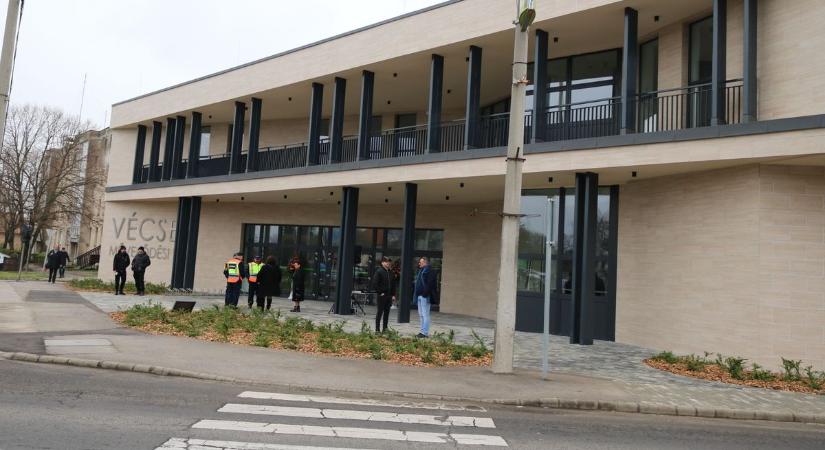 Egymilliárdos fejlesztés Solton: új korszak kezdődik a város kulturális életében – fotók