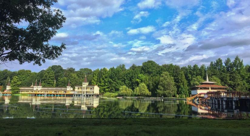 Élmény, egy órával tovább: tavaszi gyógyulás a Tófürdőben