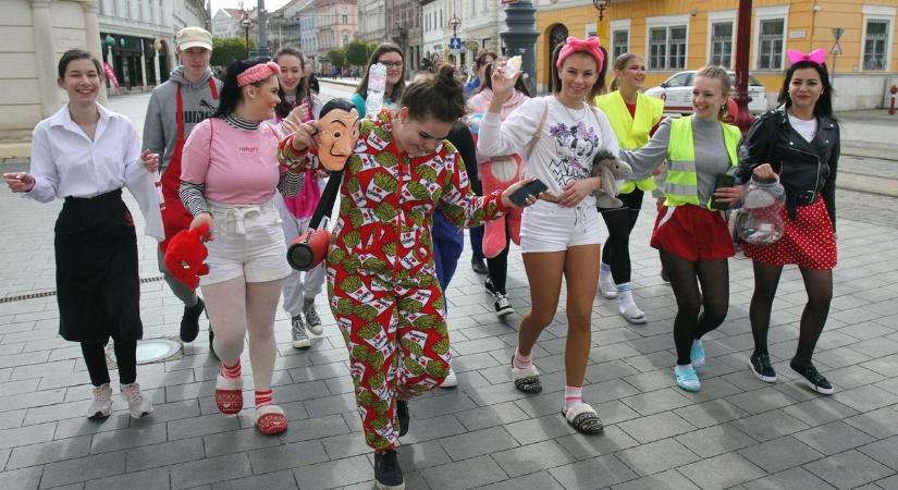 Mindenki megbolondul a Széchenyi téren – téged is várnak szerda délután!